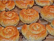 Fot. bronislawa70, Ślimaczki z ciasta francuskiego nadziewane mięsem