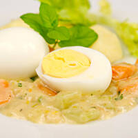 Jajka w wielkanocnym sosie warzywnym