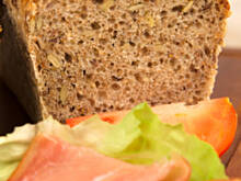 Fot. Wkn, Chleb ziarenkowy