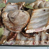 Żeberka i szynka w kapuście