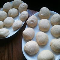 Knedle na parze z powidłem śliwkowym