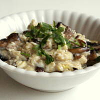 Kremowa jajecznica z pieczarkami