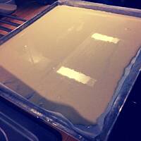 Naleśnik śródziemnomorski z salami