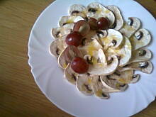 Fot. carolotta, surówka z pieczarek