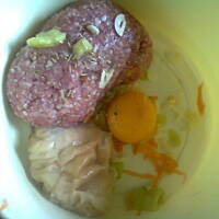 Klasyczny obiad: pulpeciki z sosem, ziemniaki i kapusta kiszona