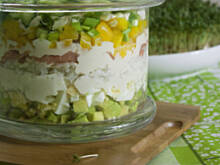 Fot. Ola in the kitchen, Sałatka z awokado i łososiem