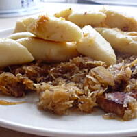 kopytka z kapustą i boczkiem