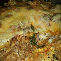 Zapiekanka z ziemniaków ze szpinakiem i kurczakiem