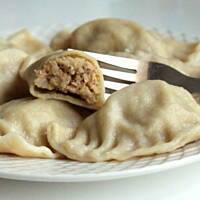 Pierogi z miesem z rosołu i kapustą