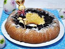 Fot. MIENTA, Cytrynowa babka z jagodami