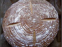 Fot. marialeksandra, Trzeszczący chleb na zakwasie