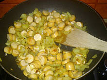 Fot. violcia186, apetyczny makaron z parówkami - pycha:)