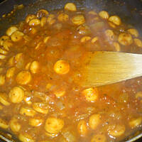 apetyczny makaron z parówkami - pycha:)