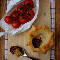 Paje wołowe z cebulką i piwem Guinness (porcja dla 6-8 os.)