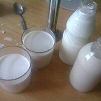 mleko migdałowe i mleko słonecznikowe