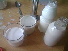 Fot. carolotta, mleko migdałowe i mleko słonecznikowe