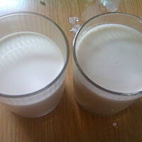 mleko migdałowe i mleko słonecznikowe