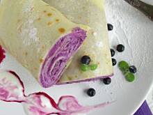 Fot. olusia23, Naleśniki z fioletowym twarogiem