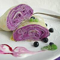 Naleśniki z fioletowym twarogiem