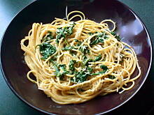 Fot. małpiatka, Spaghetti z sosem szpinakowo-serowym