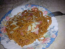 Fot. 555, spaghetti z pesto i szynką