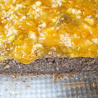 Ciasto z makiem i brzoskwiniami