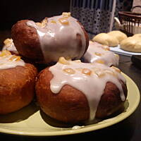 Pączki ze skórką pomarańczową