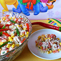 Sałatka z wędzonym indykiem i nutką pikanterii