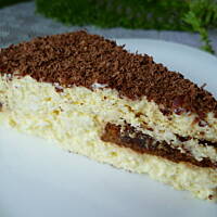 Sernik z pierniczkami