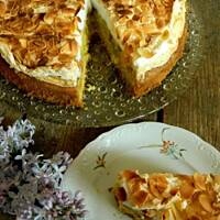 Babcine ciasto rabarbarowe z bezą