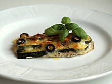Fot. Barb82, Zapiekane piersi kurczaka z grillowaną cukinią i mozzarellą