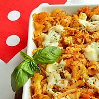 Zapiekanka pomidorowa z kurczakiem i fetą