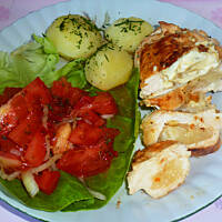 Pierś drobiowa faszerowana ananasem i serkiem topionym