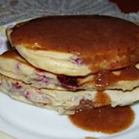 Pancakes z malinami i czekoladą