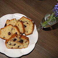 Babka z kawałkami czekolady