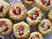 Fot. Anna Z, Drożdżówki z rabarbarem i truskawkami