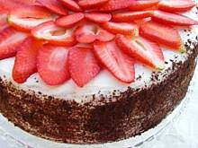 Fot. olusia23, Tort śmietanowy z truskawkami