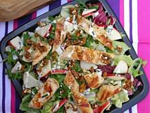 Fot. olusia23, Sałatka z grillowaną piersią kurczaka i jabłkiem