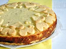 Fot. MIENTA, Sernik bananowy z czekoladą