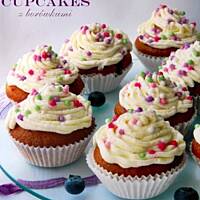 Maślankowe cupcakes z borówkami