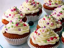 Fot. Mloda, Maślankowe cupcakes z borówkami