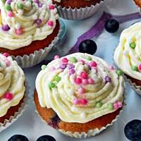 Maślankowe cupcakes z borówkami