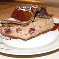 Czarna karpatka z wiśniami