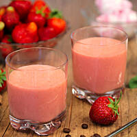 TrusKawa - koktajl truskawkowo kawowy śniadaniowy