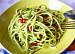 Fot. Mama - Różyczki, Spaghetti z pesto pietruszkowo- czosnkowym i paryczką chili