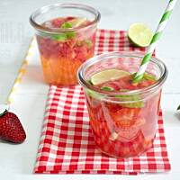 Bezalkoholowe mojito truskawkowe