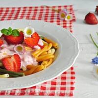 Makaron z truskawkami