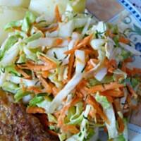 Surówka z młodej kapusty i marchewki