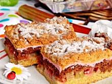 Fot. Mloda, Pleśniak z rabarbarem i różową pianką