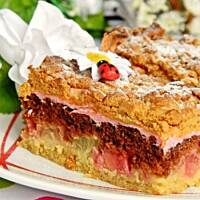 Pleśniak z rabarbarem i różową pianką